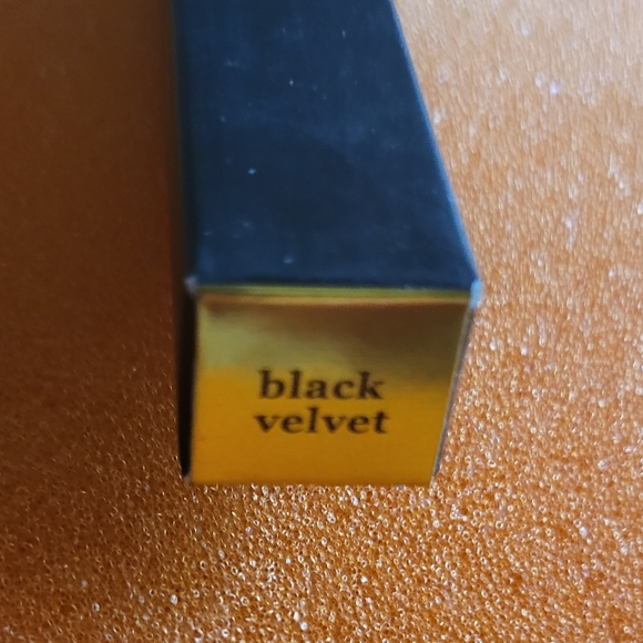BRAND NEW F.a.r.a.h. Liquid Eyeliner Matte Black Velvet 18 hour wear - Picture 4 of 5